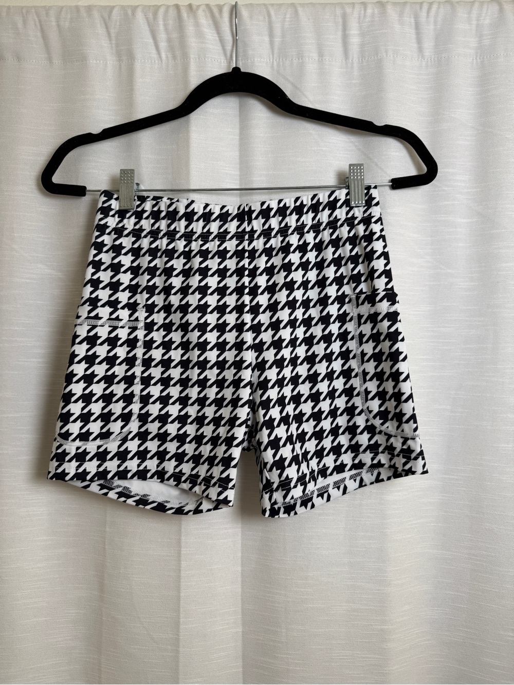 Viodia Black & White Houndstooth Athletic Shorts | Size XS NWT - Picture 4 of 12